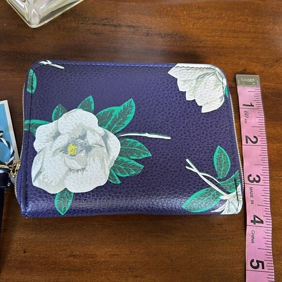 Draper James Manicure Set NWT Magnolia Print - Picture 8 of 8